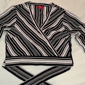 Guess cropped tie up